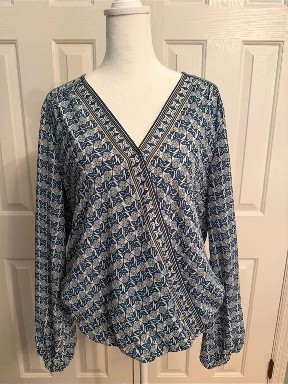 Max Studio Blue and White Printed V-Neck Blouse